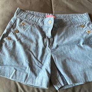 Super cute shorts size 10